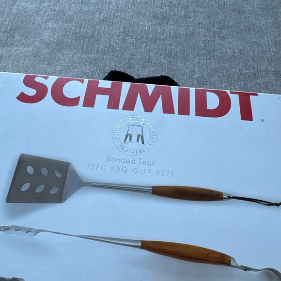 NIB Schmidt Bros Bonded Teak 4-Piece Grill Set - Picture 2 of 7